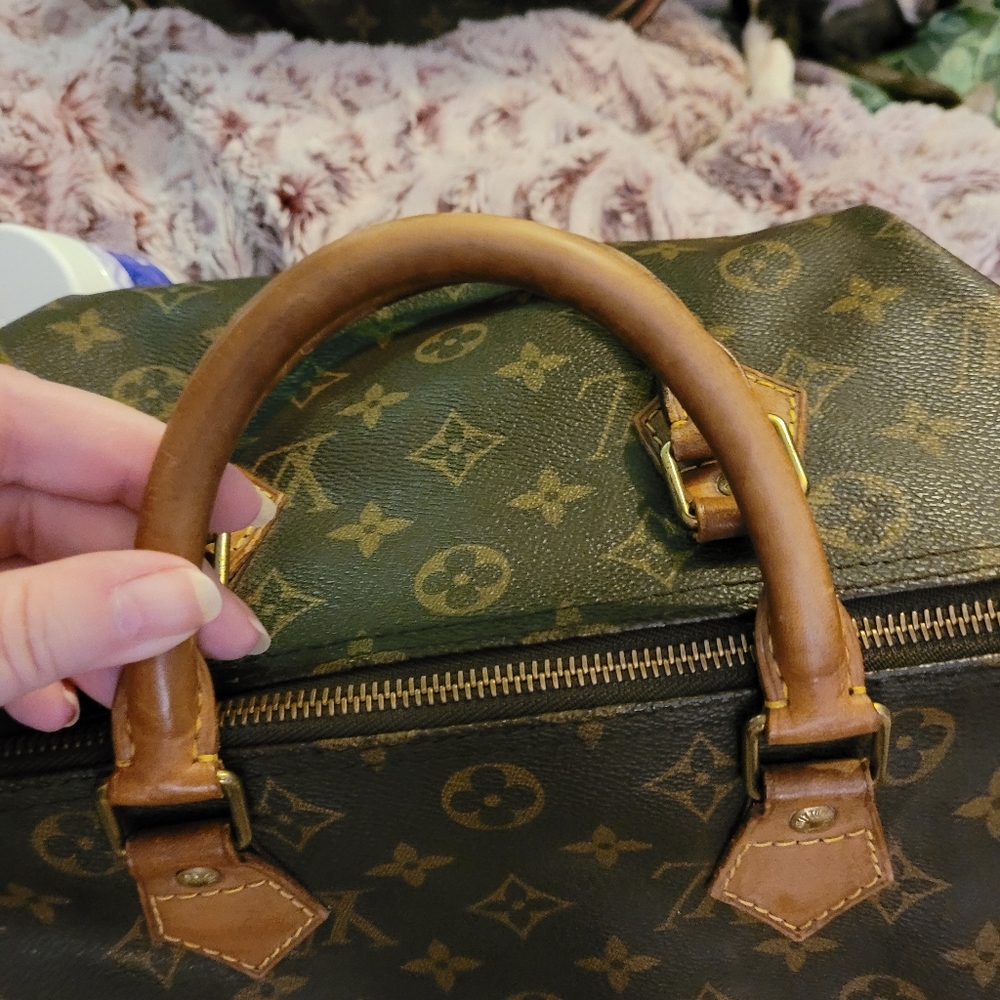 EMT Louis Vuitton vintage speedy 30 all LV ❤️s should have one - Picture 5 of 16